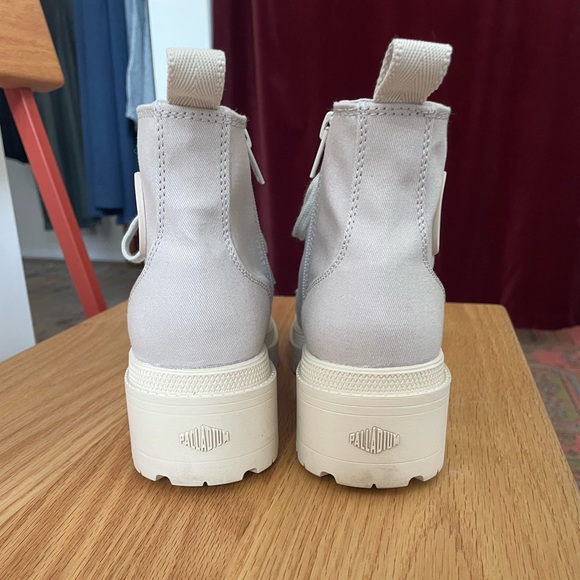 Palladium hi tops size 9 - Picture 4 of 7